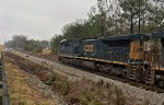 CSX 468 waits for green